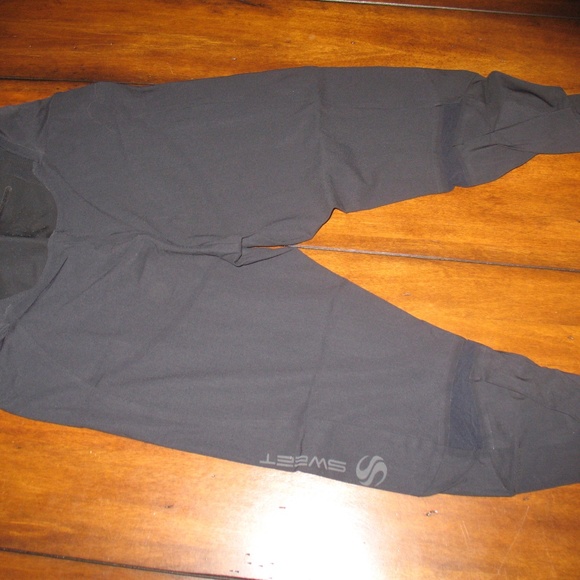 Sweet Water Wear Hawaii Black Capri Pants XXL B3 - Picture 2 of 2